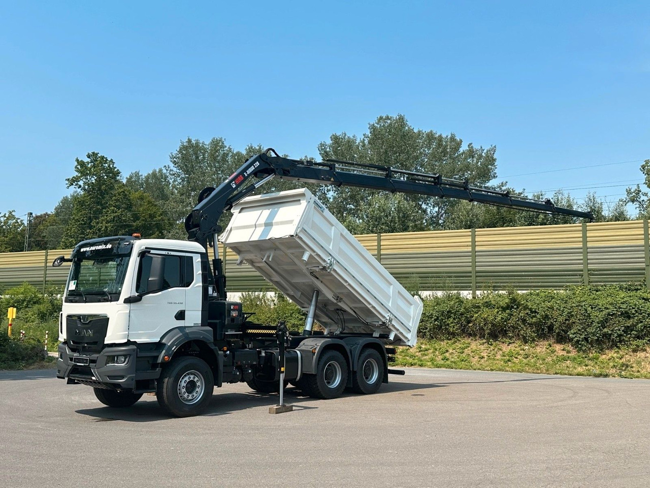 MAN TGS 33.440 6x4 /3-Seiten- Kipper / HIAB 228-6 - Tipper, Crane truck: picture 2 MAN TGS 33.440 6x4 /3-Seiten- Kipper / HIAB 228-6 - Tipper, Crane truck: picture 2