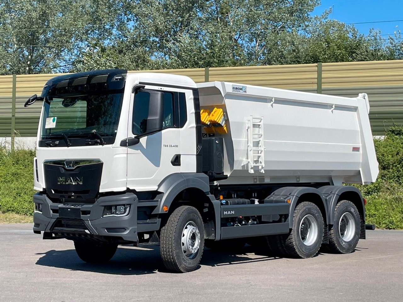 MAN TGS 33.440 6x4/Euro6e EuromixMTP Mulden-Kipper - Tipper: picture 1 MAN TGS 33.440 6x4/Euro6e EuromixMTP Mulden-Kipper - Tipper: picture 1