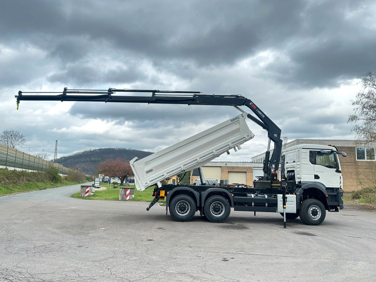 Tipper, Crane truck MAN TGS 33.440 6x6 /3-Seiten- Kipper /  HIAB 228-4: picture 14