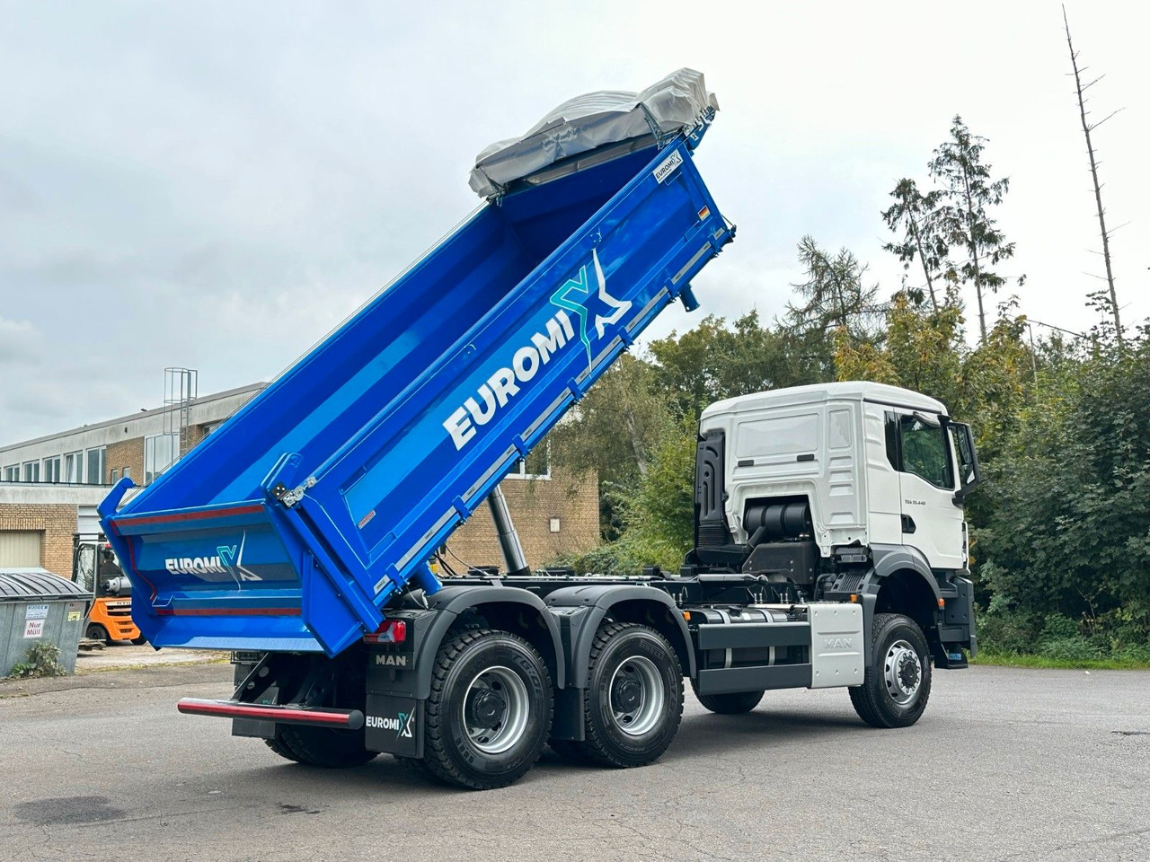 Tipper MAN TGS 33.440 6x6 /Euro6 3-Seiten-Kipper EuromixMTP: picture 29