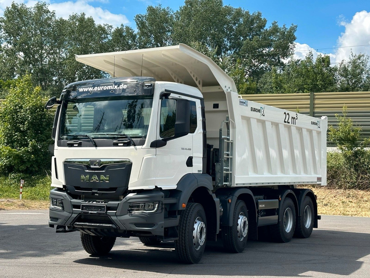 MAN TGS 41.440 8x4 EuromixMTP 22m³ Eckige Mulde - Tipper: picture 2 MAN TGS 41.440 8x4 EuromixMTP 22m³ Eckige Mulde - Tipper: picture 2