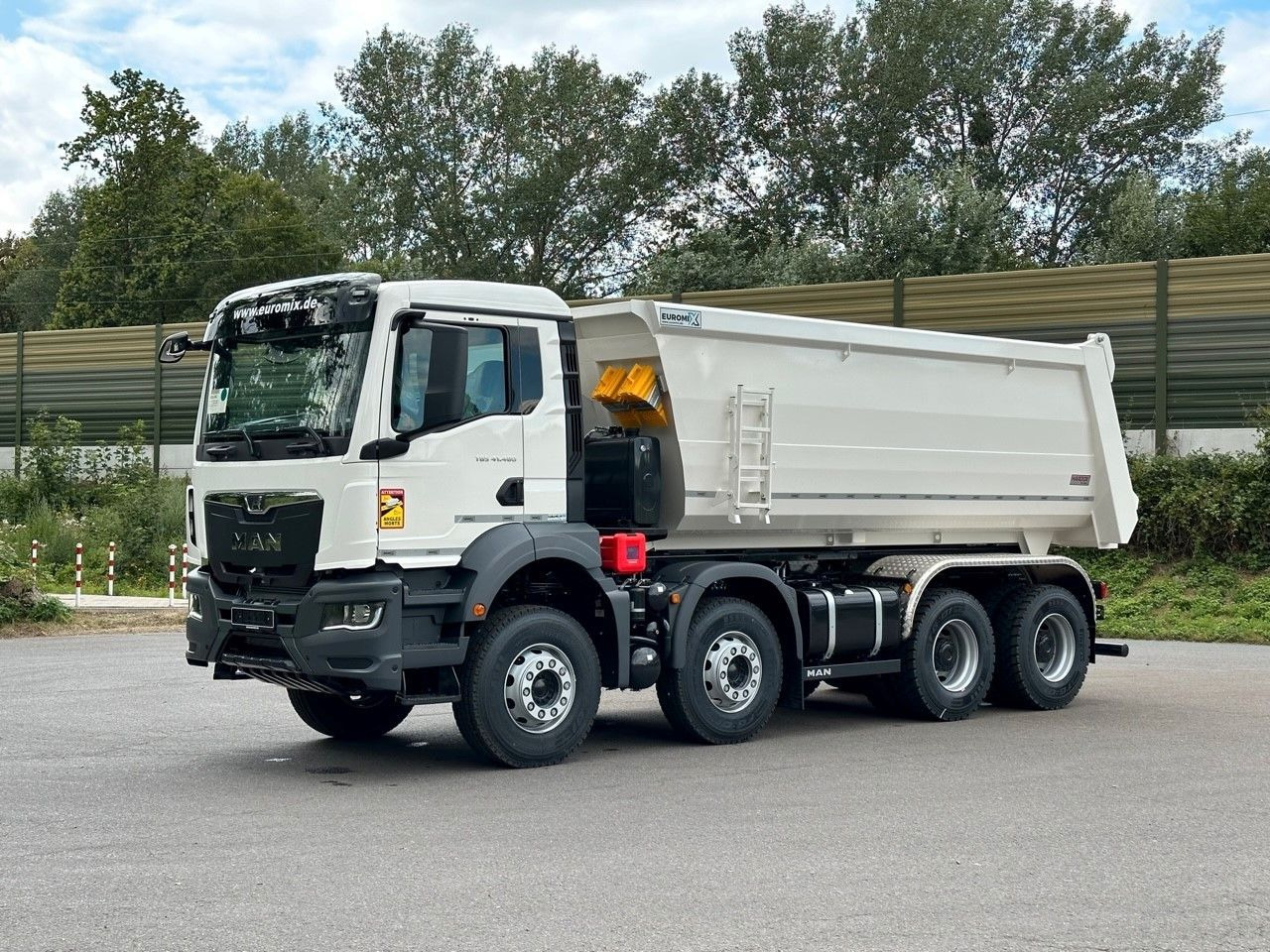 MAN TGS 41.440 8x4 EuromixMTP Mulden-Kipper - Tipper: picture 3 MAN TGS 41.440 8x4 EuromixMTP Mulden-Kipper - Tipper: picture 3
