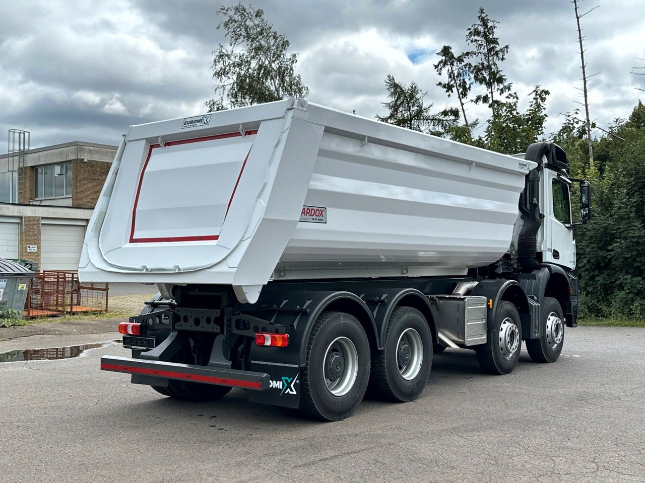 Mercedes-Benz 4142 8X4 Mulden- Kipper - EuromixMTP - Tipper: picture 5 Mercedes-Benz 4142 8X4 Mulden- Kipper - EuromixMTP - Tipper: picture 5
