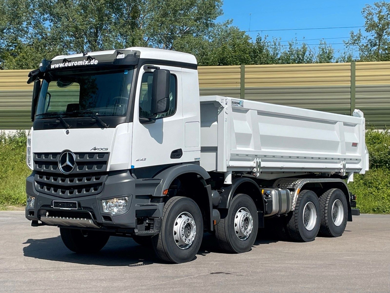 Mercedes-Benz 4145 8X4 Euromix EMT 3-Seiten-Kipper - Tipper: picture 1 Mercedes-Benz 4145 8X4 Euromix EMT 3-Seiten-Kipper - Tipper: picture 1