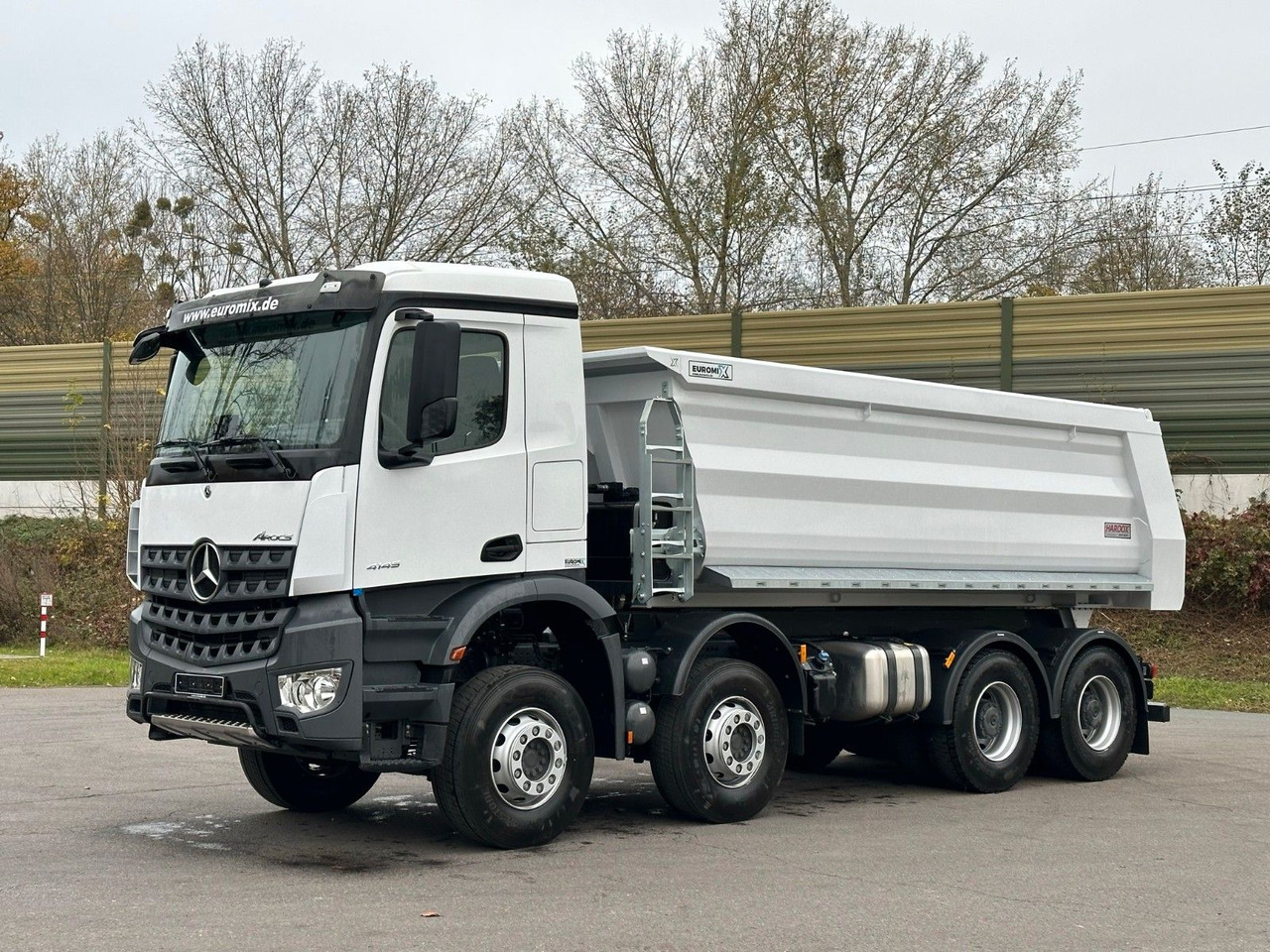 Mercedes-Benz AROCS 5 4145 8X4 E6e EuromixMTP 18m³ Kipper - Tipper: picture 2 Mercedes-Benz AROCS 5 4145 8X4 E6e EuromixMTP 18m³ Kipper - Tipper: picture 2