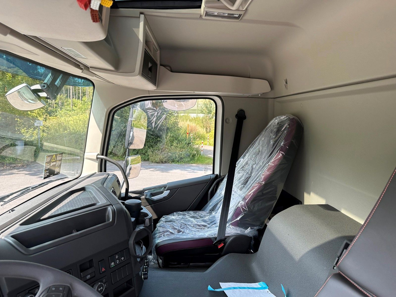 Volvo FMX 460 8x4 / EuromixMTP  EM 9 L Euro6e leasing Volvo FMX 460 8x4 / EuromixMTP  EM 9 L Euro6e: picture 13