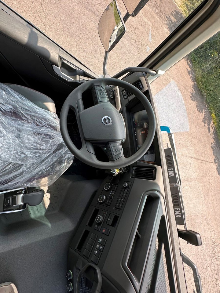 Volvo FMX 460 8x4 / EuromixMTP  EM 9 L Euro6e leasing Volvo FMX 460 8x4 / EuromixMTP  EM 9 L Euro6e: picture 16
