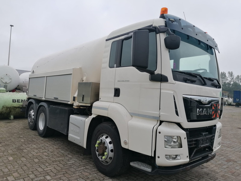 MAN TGS L.2007.46.003 6x2 -19512 L Gas tank truck -Gas, Gaz, LPG, GPL, Propane, Butane tank, Gastank ID 2.164 GOFA, massmeter, body swap - Tanker truck: picture 3 MAN TGS L.2007.46.003 6x2 -19512 L Gas tank truck -Gas, Gaz, LPG, GPL, Propane, Butane tank, Gastank ID 2.164 GOFA, massmeter, body swap - Tanker truck: picture 3