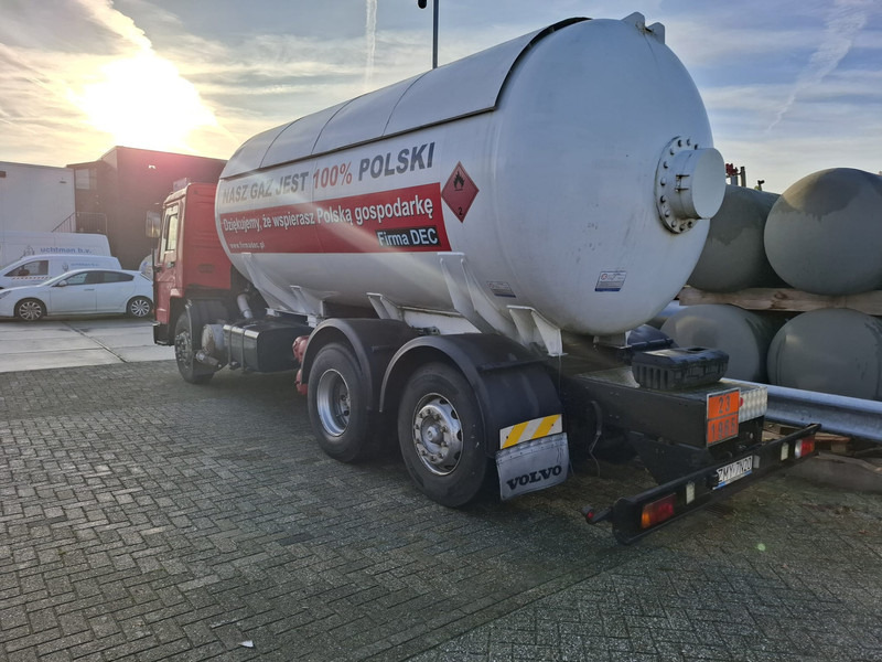 Volvo FL7 260 6x2 21550 Liter Gas tank truck ID 2.171 - Tanker truck: picture 3 Volvo FL7 260 6x2 21550 Liter Gas tank truck ID 2.171 - Tanker truck: picture 3