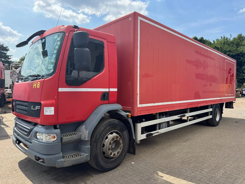 DAF LF 55.220 **EURO 4-MANUAL GEARBOX** - Box truck: picture 1 DAF LF 55.220 **EURO 4-MANUAL GEARBOX** - Box truck: picture 1
