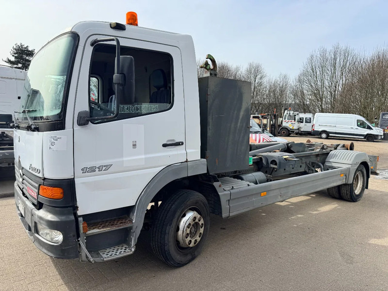 Mercedes-Benz Atego 1217 **BELGIAN TRUCK-CAMION BELGE** - Hook lift truck: picture 1 Mercedes-Benz Atego 1217 **BELGIAN TRUCK-CAMION BELGE** - Hook lift truck: picture 1