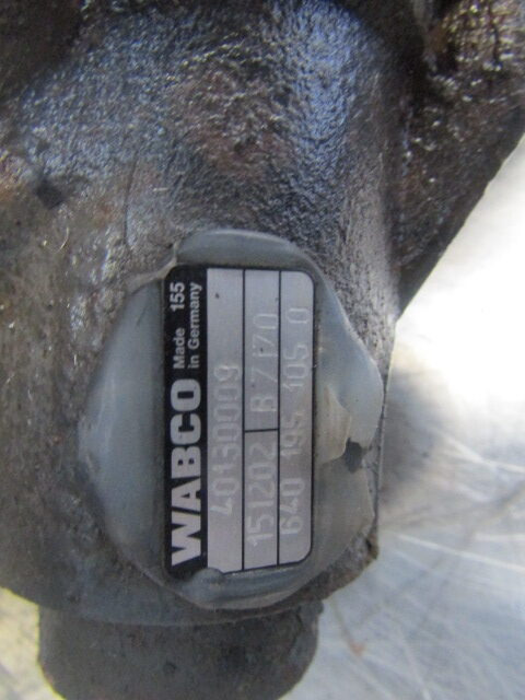DAF LF 14T FRONT O/S BRAKE CALIPER - Brake parts for Truck: picture 2 DAF LF 14T FRONT O/S BRAKE CALIPER - Brake parts for Truck: picture 2