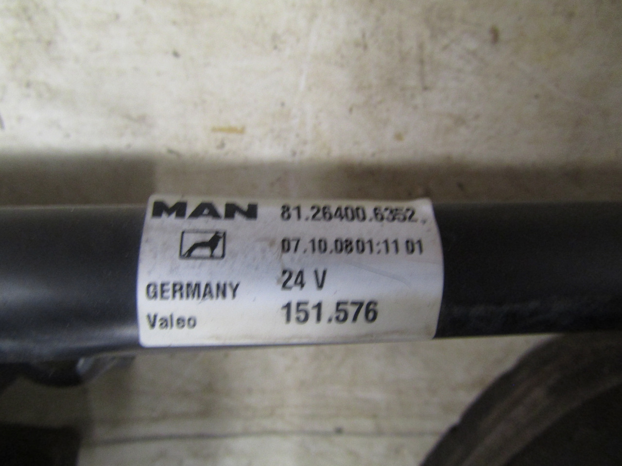 MAN TGL / TGM COMPLETE WIPER MECHANISM 81.26401.6142 - Cab and interior for Truck: picture 3 MAN TGL / TGM COMPLETE WIPER MECHANISM 81.26401.6142 - Cab and interior for Truck: picture 3