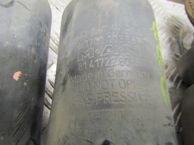 MAN TGS 440 TRACTOR UNIT (SET OF 4) CABSHOCKS P/NO 81.41722.6068 / 6073 - Cab and interior for Truck: picture 2 MAN TGS 440 TRACTOR UNIT (SET OF 4) CABSHOCKS P/NO 81.41722.6068 / 6073 - Cab and interior for Truck: picture 2