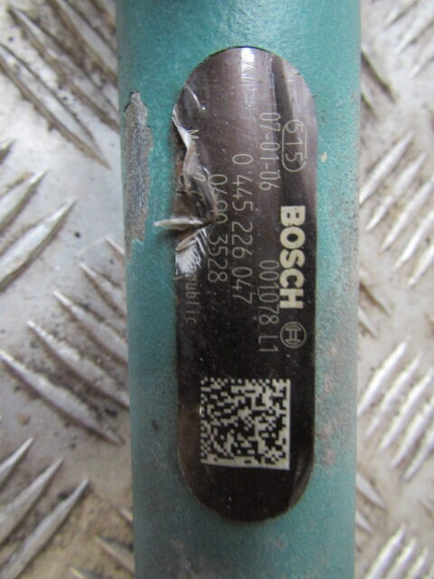 VOLVO FE BOSCH FUEL RAIL & SENSOR P/NO 0445226047 - Engine and parts for Truck: picture 2 VOLVO FE BOSCH FUEL RAIL & SENSOR P/NO 0445226047 - Engine and parts for Truck: picture 2