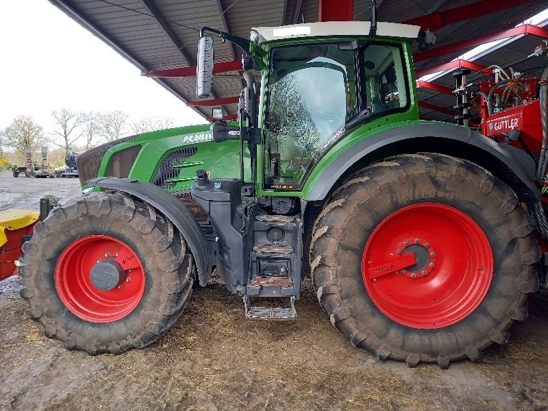 Fendt 824 - Farm tractor: picture 1 Fendt 824 - Farm tractor: picture 1