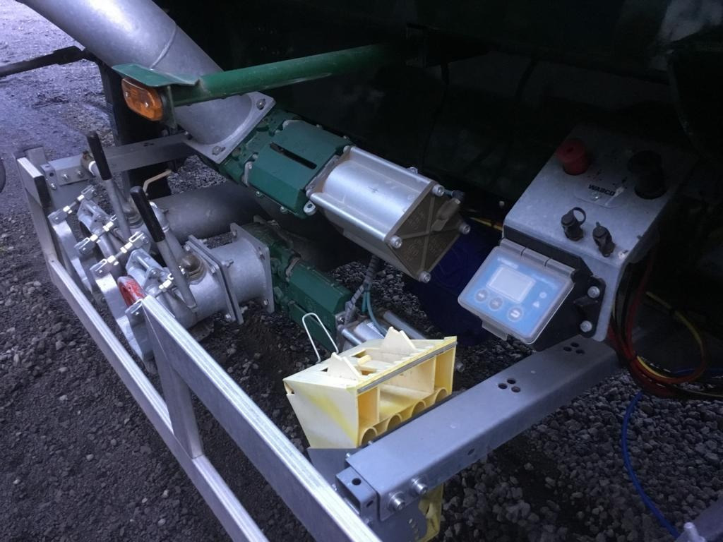 GÜLLEZUBRINGER LKW AUFLIEGER - Fertilizing equipment: picture 5 GÜLLEZUBRINGER LKW AUFLIEGER - Fertilizing equipment: picture 5