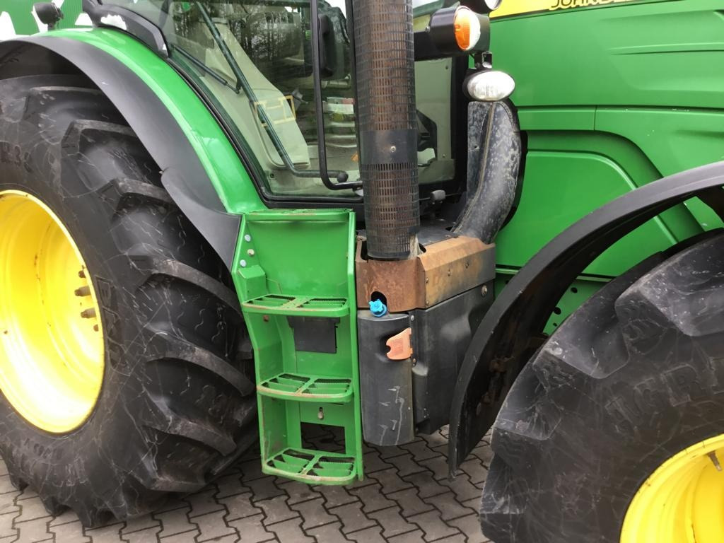 Farm tractor John Deere 6150R: picture 7