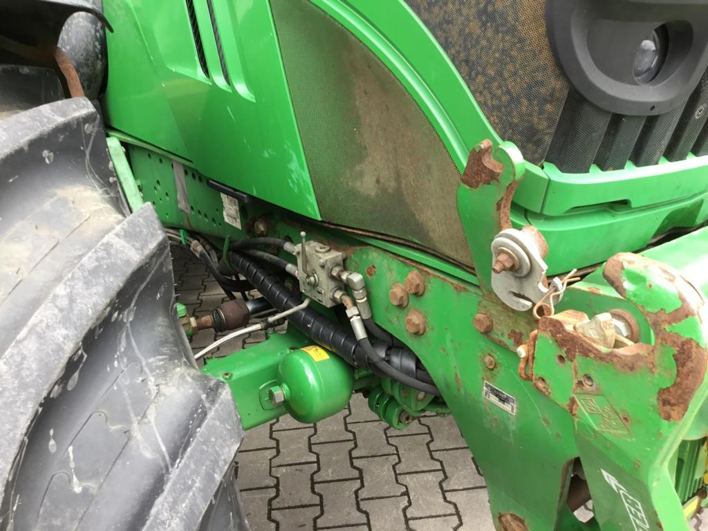 Farm tractor John Deere 6150R: picture 9