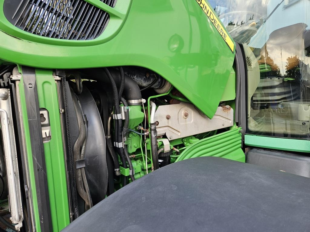 John Deere 6630 Premium - Farm tractor: picture 5 John Deere 6630 Premium - Farm tractor: picture 5
