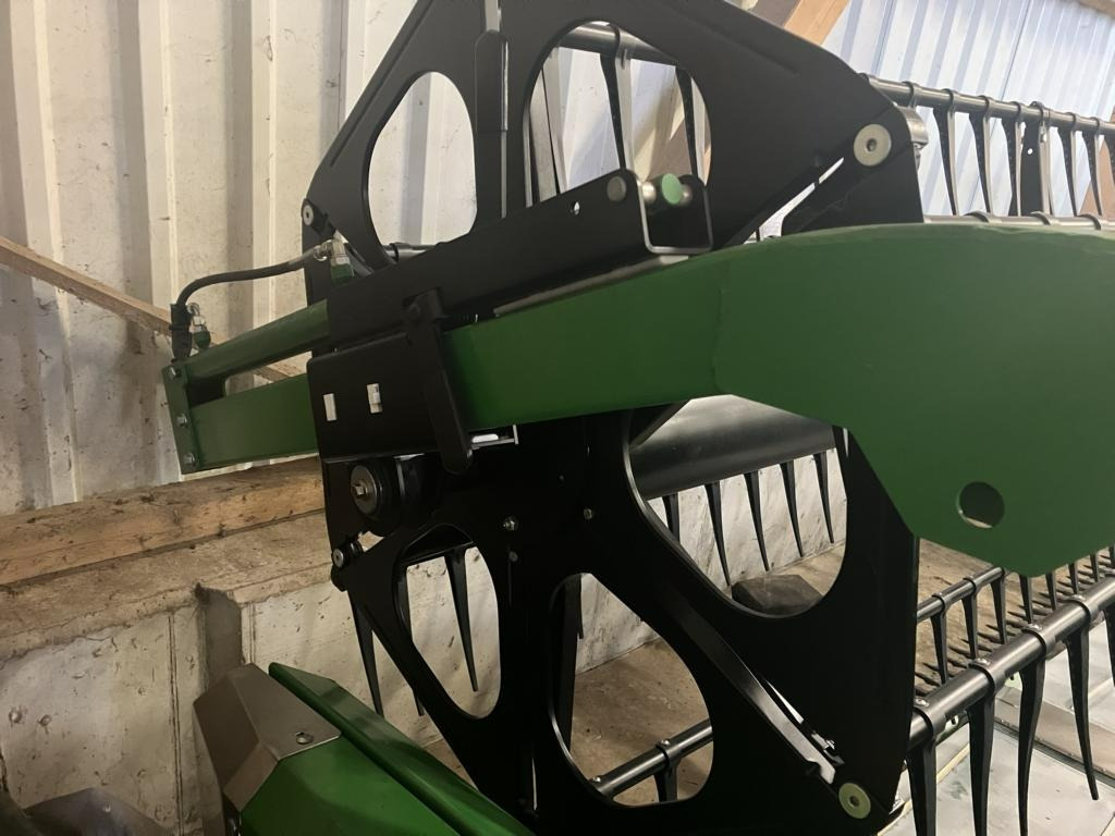 Zürn PREMIUM FLOW 725 PF - Combine header: picture 4 Zürn PREMIUM FLOW 725 PF - Combine header: picture 4