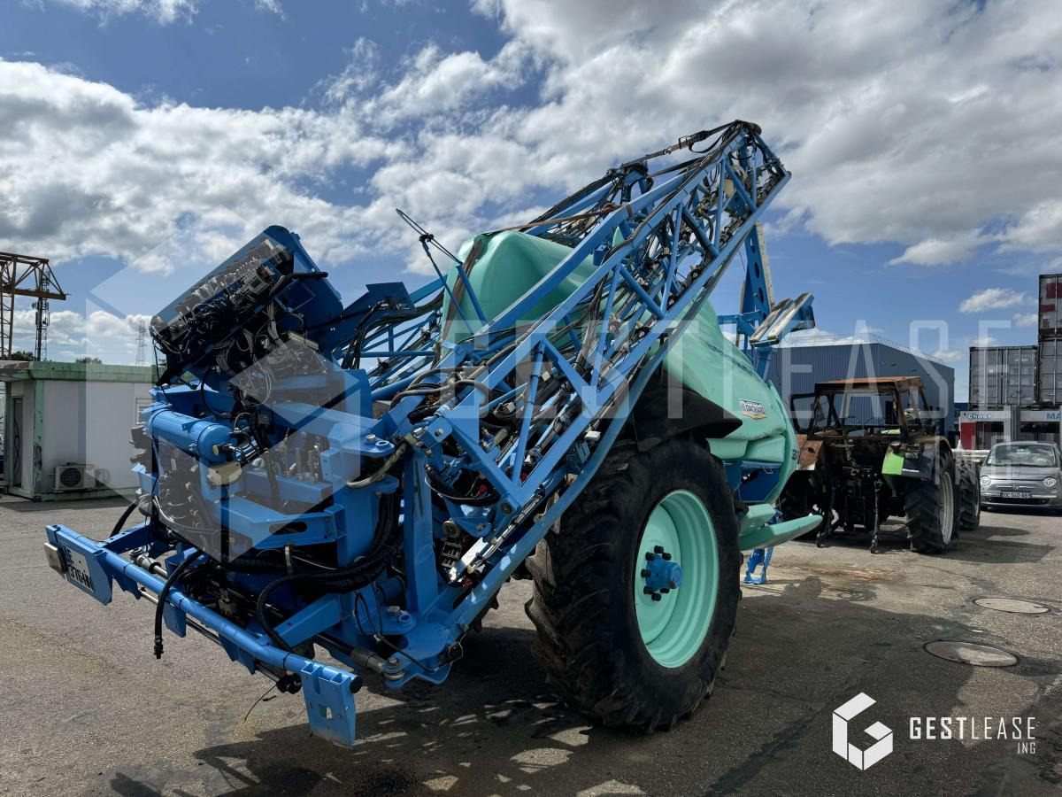 BERTHOUD TENOR 43-46 - Trailed sprayer: picture 3 BERTHOUD TENOR 43-46 - Trailed sprayer: picture 3