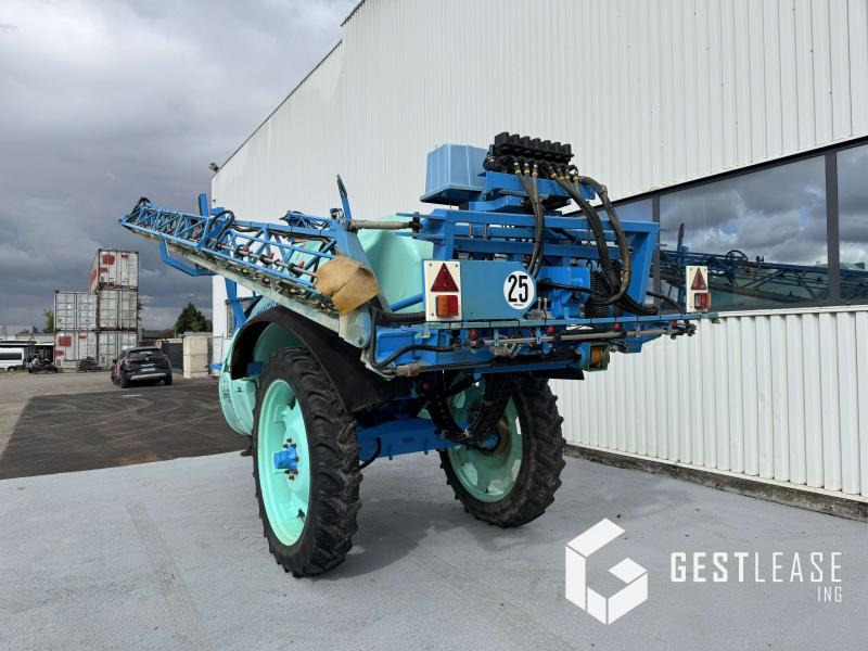 Berthoud TENOR 35-37 - Trailed sprayer: picture 2 Berthoud TENOR 35-37 - Trailed sprayer: picture 2