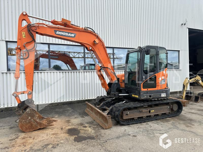Doosan DX85R-3 - Mini excavator: picture 1 Doosan DX85R-3 - Mini excavator: picture 1