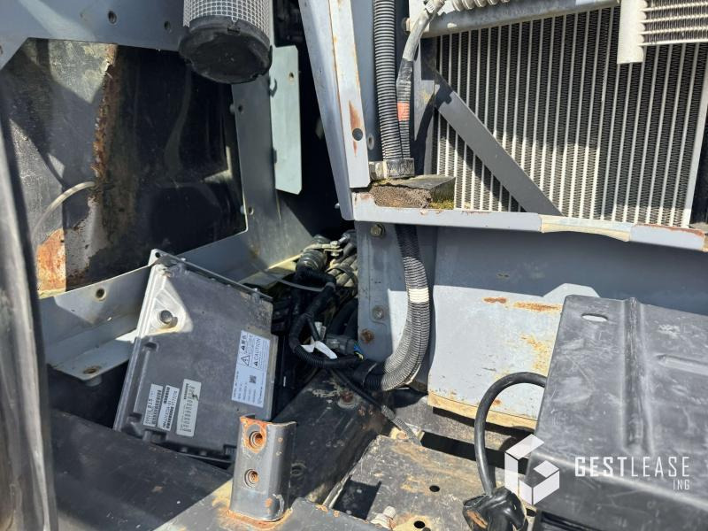 Crawler excavator Hitachi ZX180LC-5B: picture 14
