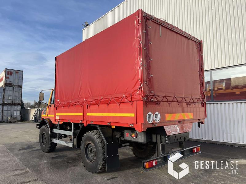 Mercedes UNIMOG 1550 L - Curtain side truck: picture 2 Mercedes UNIMOG 1550 L - Curtain side truck: picture 2