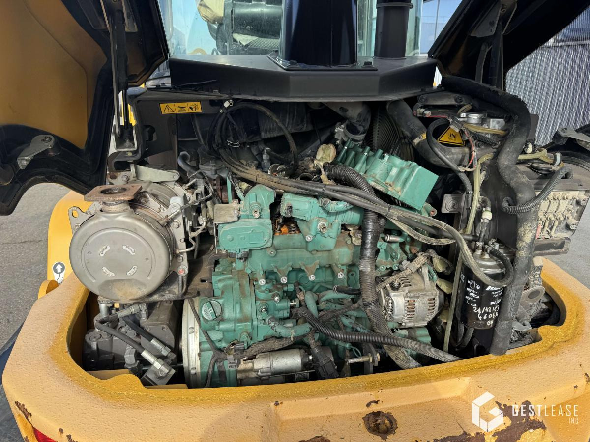 Wheel loader Volvo L30G: picture 8