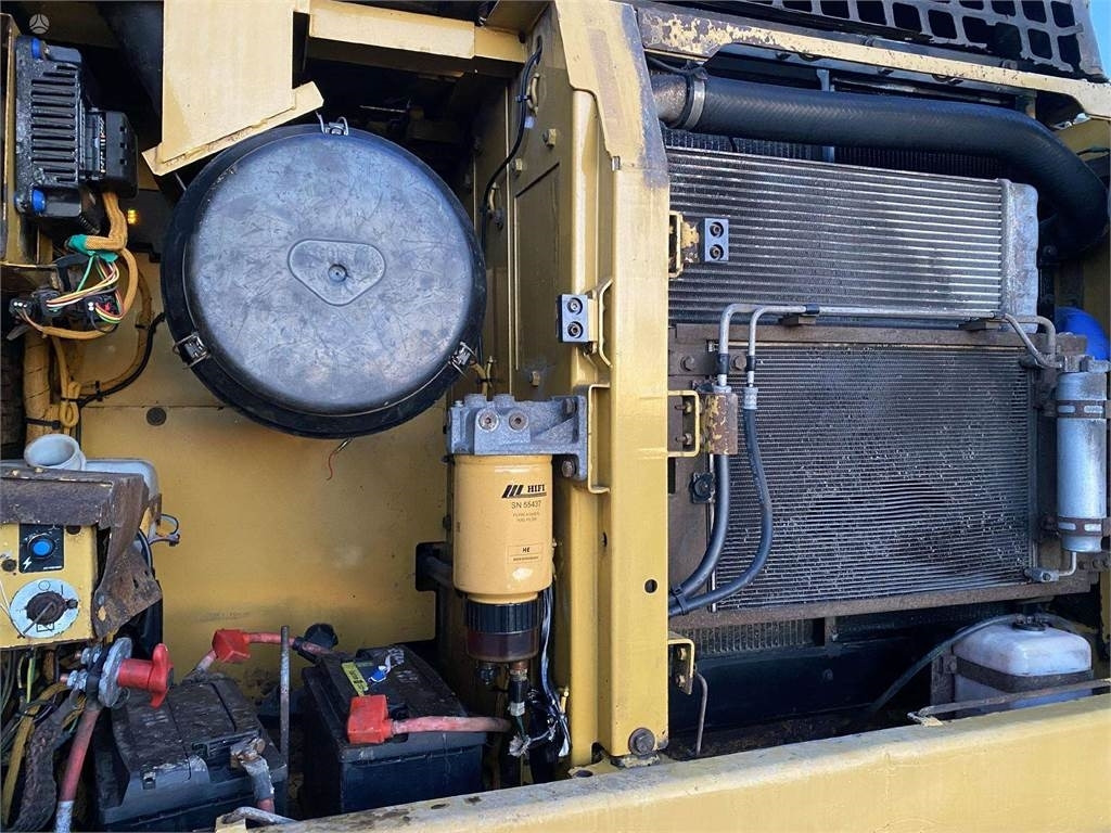 Crawler excavator CAT 323 DLN: picture 12