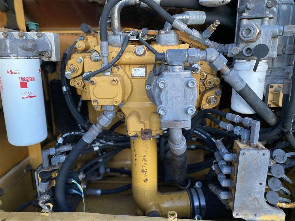 Crawler excavator CAT 323 DLN: picture 13