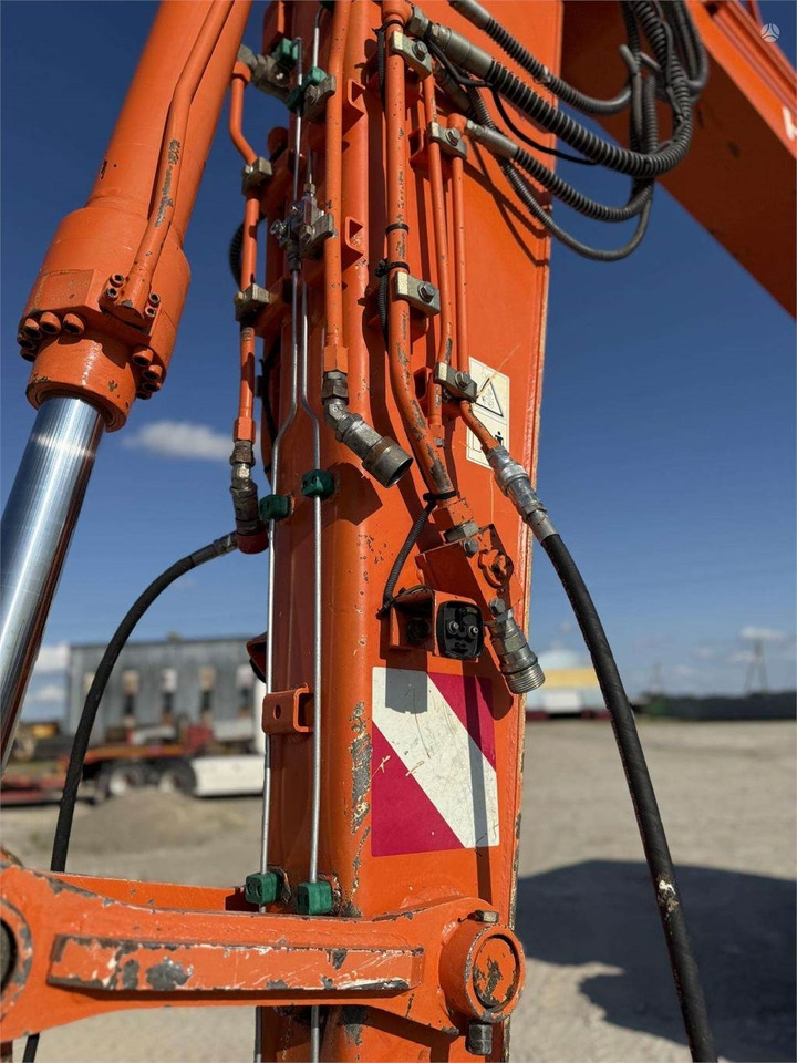 Wheel excavator Hitachi ZX 140 W: picture 9
