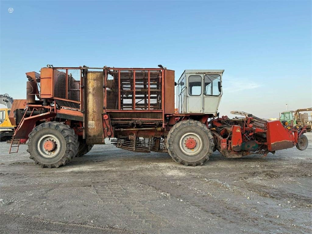 Holmer Mercedes V8 twin turbo - Combine harvester: picture 1 Holmer Mercedes V8 twin turbo - Combine harvester: picture 1