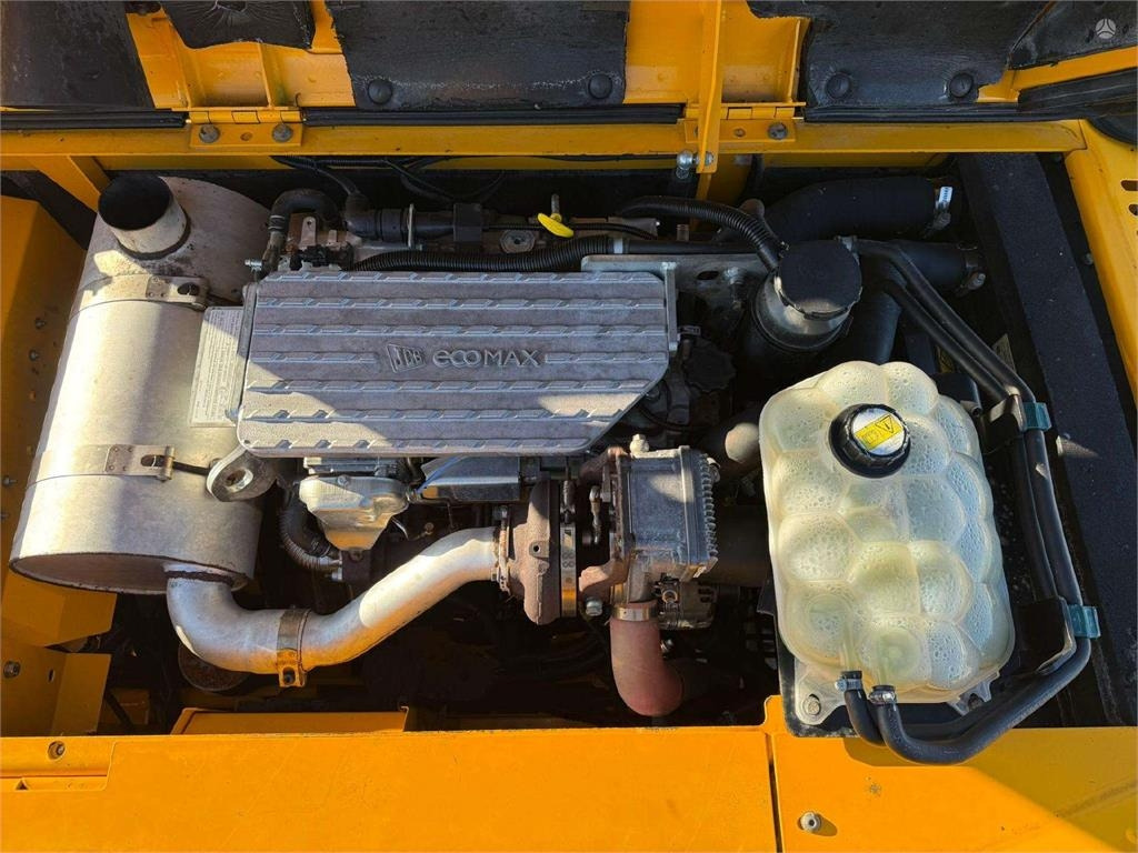 Wheel excavator JCB JS 175 W T4i ENGCON + GRAPPLE: picture 14