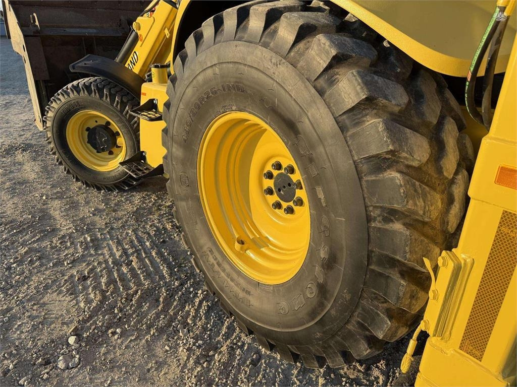 Wheel loader New Holland B 110-4PT , 2 quick couplers: picture 16