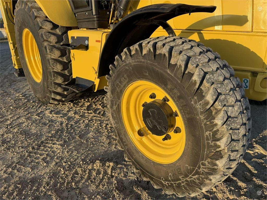 Wheel loader New Holland B 110-4PT , 2 quick couplers: picture 17