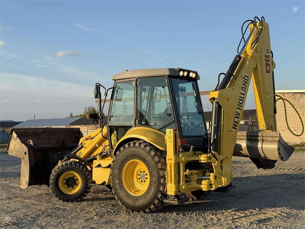 New Holland B 110-4PT , 2 quick couplers - Wheel loader: picture 5 New Holland B 110-4PT , 2 quick couplers - Wheel loader: picture 5