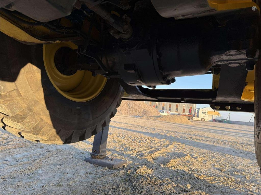 Wheel loader New Holland B 110-4PT , 2 quick couplers: picture 19