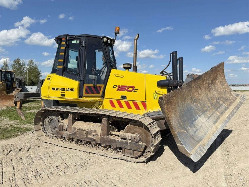 New Holland D150C Ripper - Bulldozer: picture 4 New Holland D150C Ripper - Bulldozer: picture 4