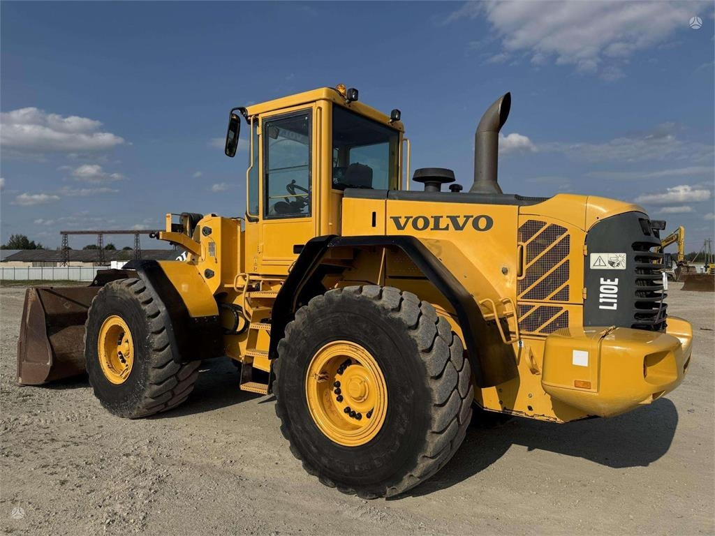 Volvo L 110 E - Wheel loader: picture 1 Volvo L 110 E - Wheel loader: picture 1