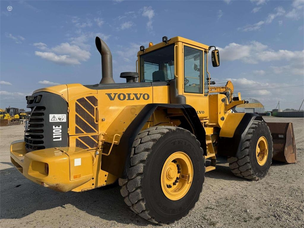 Volvo L 110 E - Wheel loader: picture 4 Volvo L 110 E - Wheel loader: picture 4