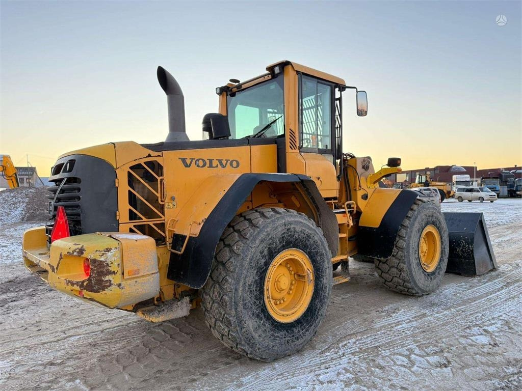 Volvo L 120 F , 4rd line , coupler - Wheel loader: picture 3 Volvo L 120 F , 4rd line , coupler - Wheel loader: picture 3