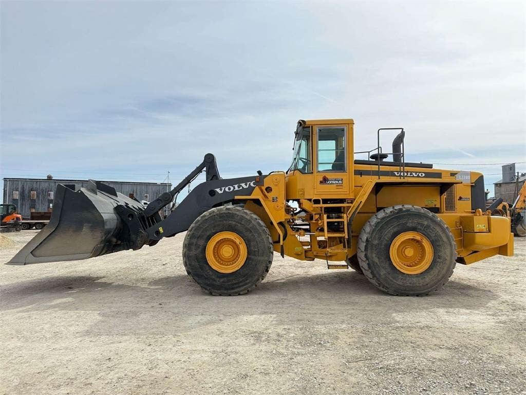 Volvo L 220 D, Quick hitch, Third l - Wheel loader: picture 3 Volvo L 220 D, Quick hitch, Third l - Wheel loader: picture 3