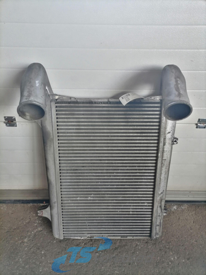 DAF Intercooler radiator 1691394 - Intercooler for Truck: picture 2 DAF Intercooler radiator 1691394 - Intercooler for Truck: picture 2
