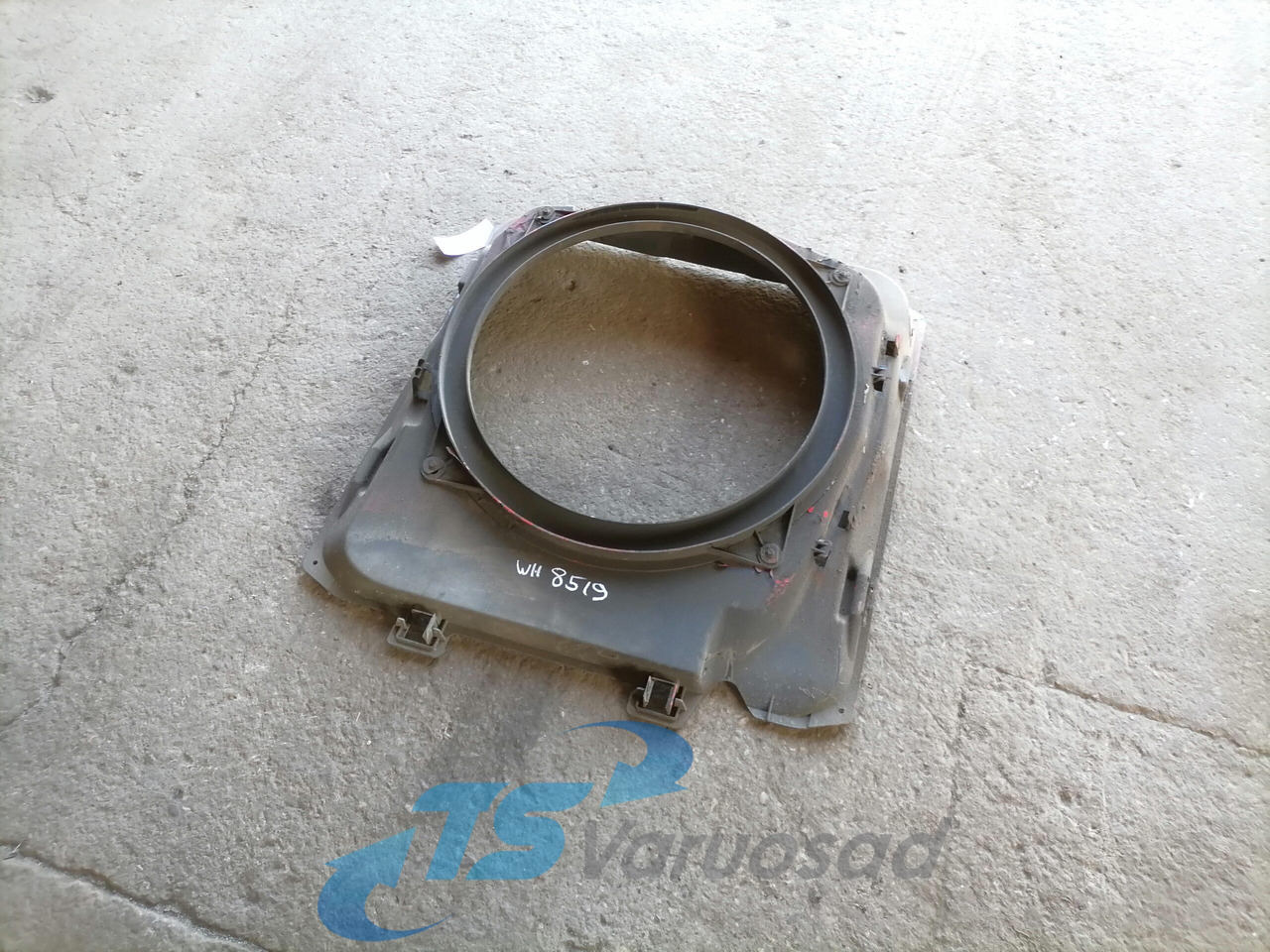 MAN Fan shroud 81066200145 - Radiator for Truck: picture 1 MAN Fan shroud 81066200145 - Radiator for Truck: picture 1