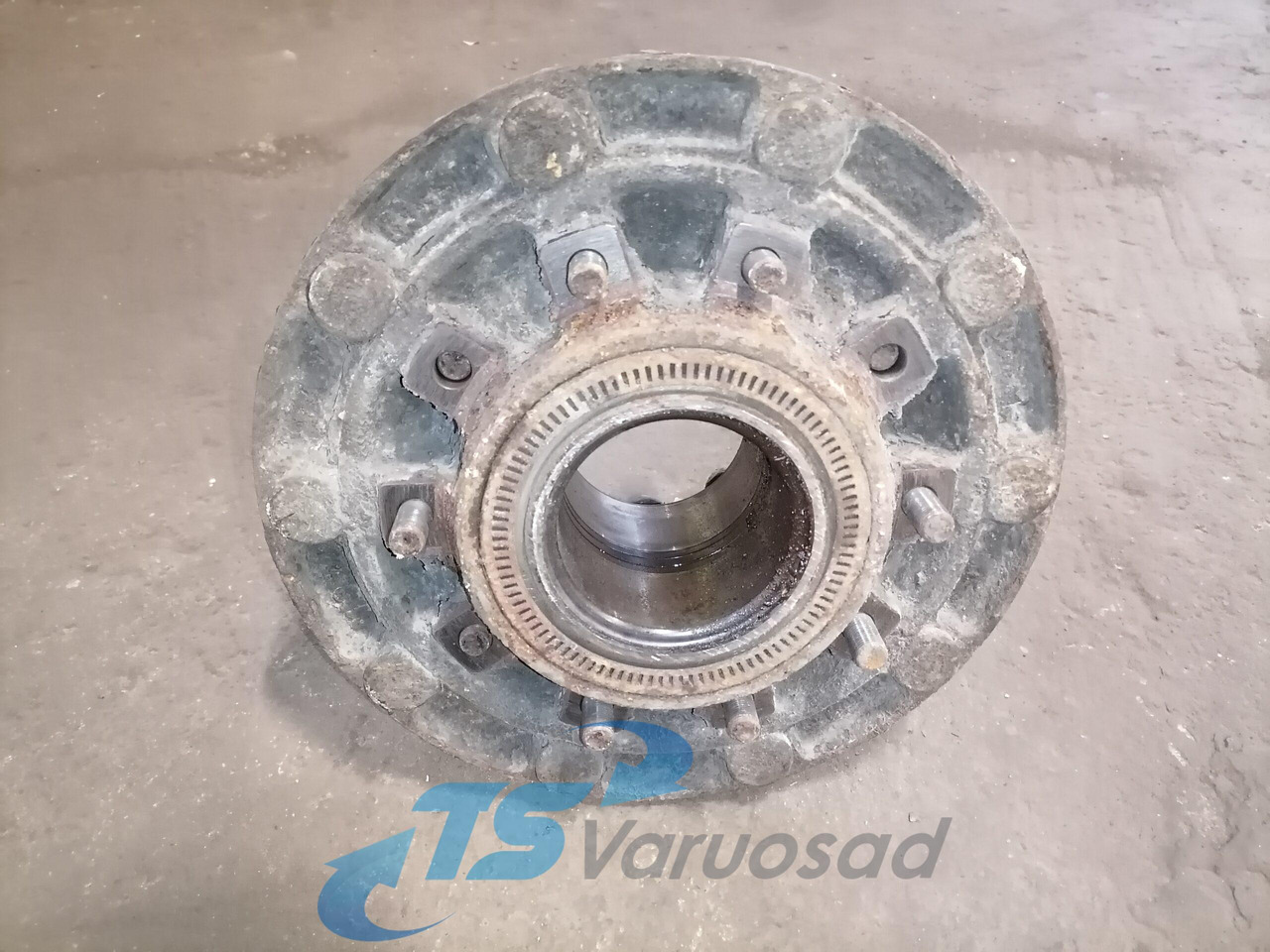 MAN Rear axel hub 81357010155 - Hub for Truck: picture 2 MAN Rear axel hub 81357010155 - Hub for Truck: picture 2