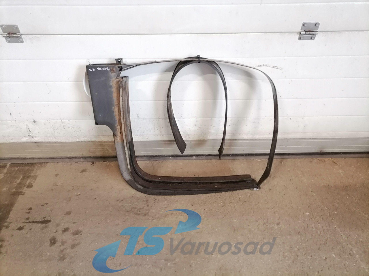 Mercedes-Benz ADBlue paagi kandur A9304703242 - Fuel processing/ Fuel delivery for Truck: picture 1 Mercedes-Benz ADBlue paagi kandur A9304703242 - Fuel processing/ Fuel delivery for Truck: picture 1