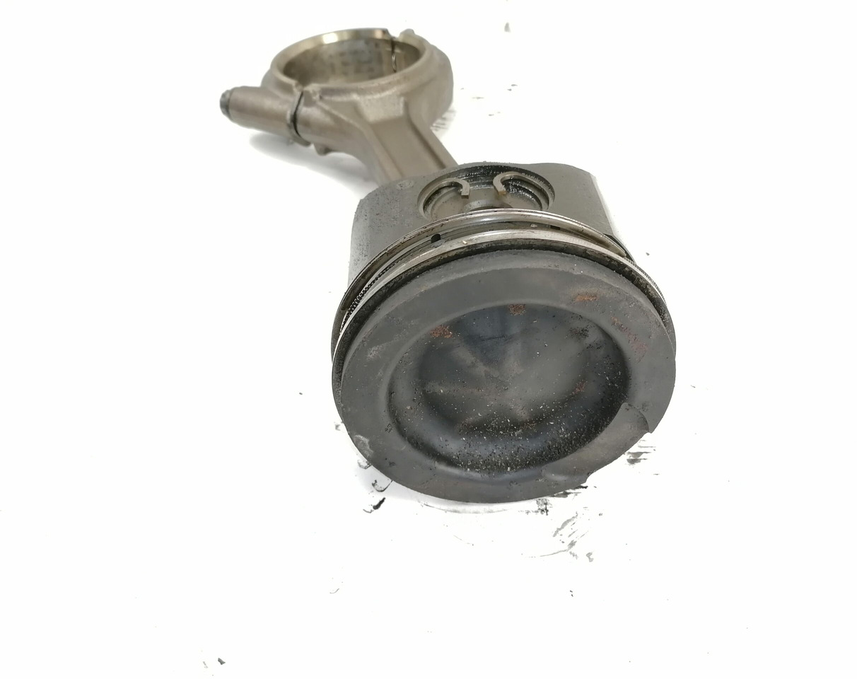 Mercedes-Benz Connecting rod + piston A4710371601 - Piston/ Ring/ Bushing for Truck: picture 3 Mercedes-Benz Connecting rod + piston A4710371601 - Piston/ Ring/ Bushing for Truck: picture 3